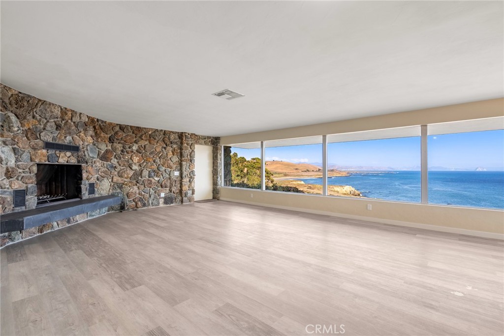 5010 Cabrillo Property Photo 4
