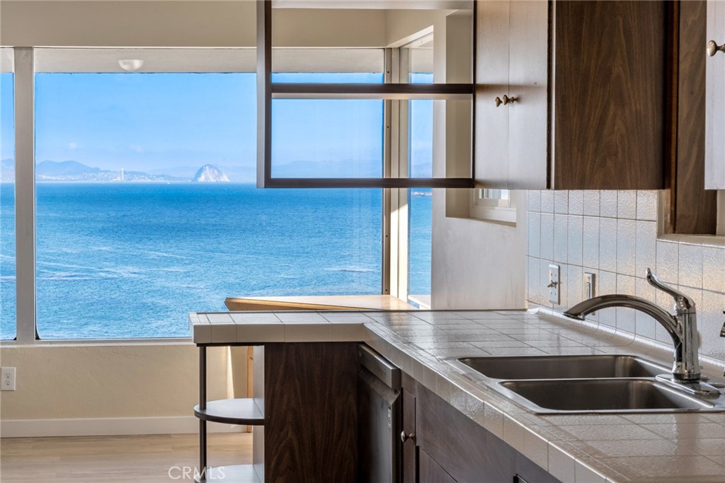 5010 Cabrillo Property Photo 11