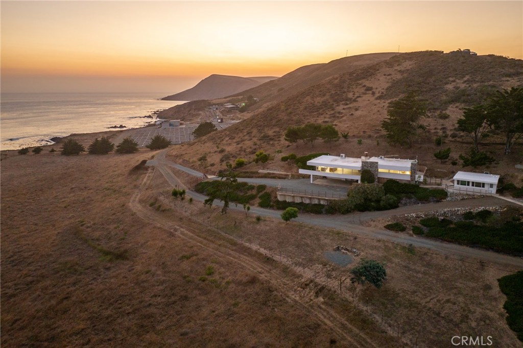 5010 Cabrillo Property Photo 12