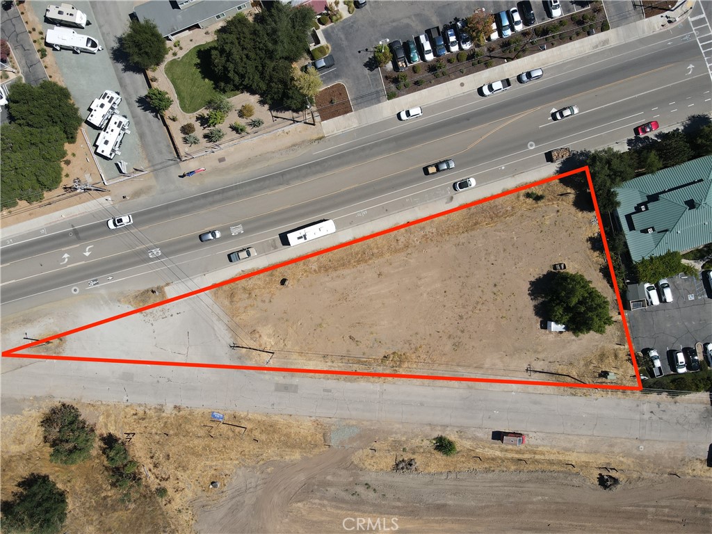 30 S Main St Property Photo 1