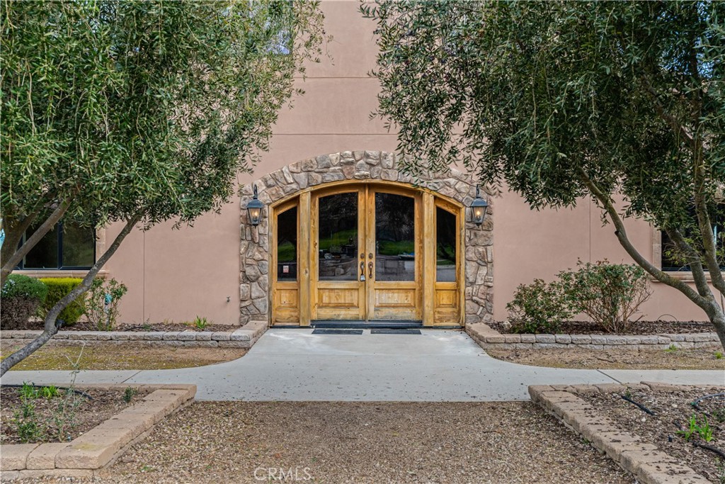 3230 Nacimiento Lake Drive Property Photo 6