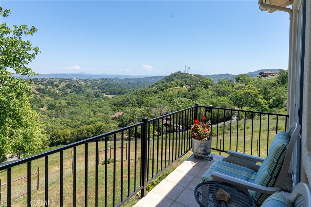14600 El Monte Road Property Photo 10