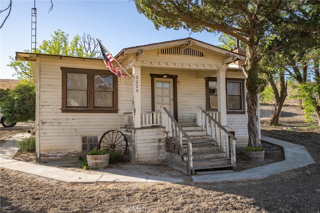 2500 Shandon Property Photo 23
