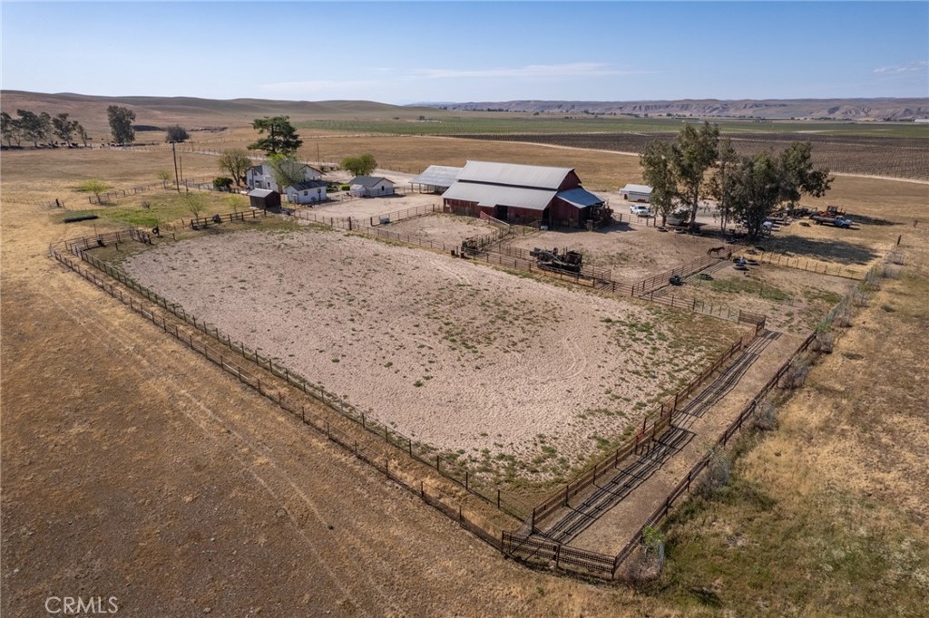 2500 Shandon Property Photo 31