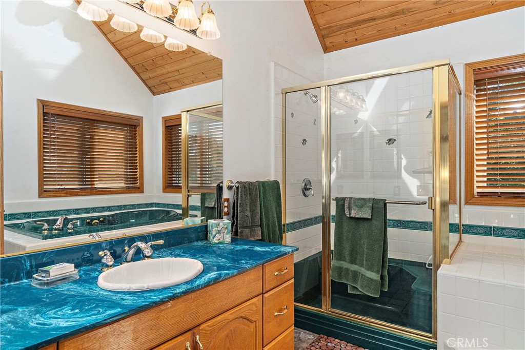 3170 Heron Lane Property Photo 11