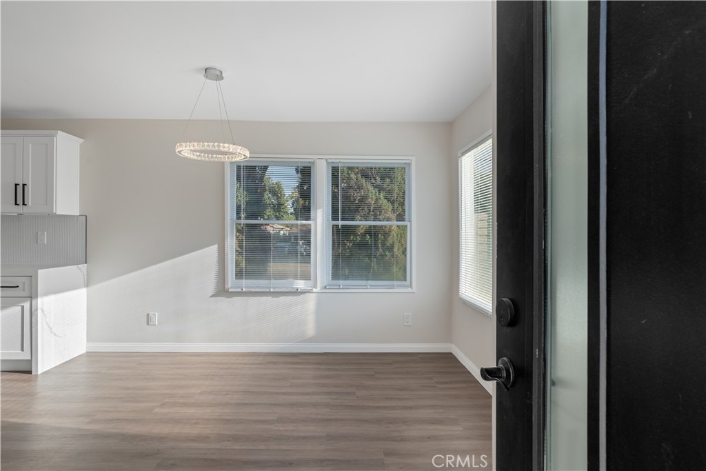 3201 La Cresta Drive Property Photo 1