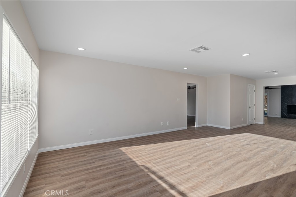 3201 La Cresta Drive Property Photo 10