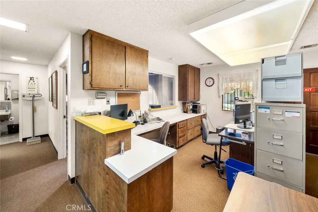 1050 Las Tablas Road 3 Property Photo 5
