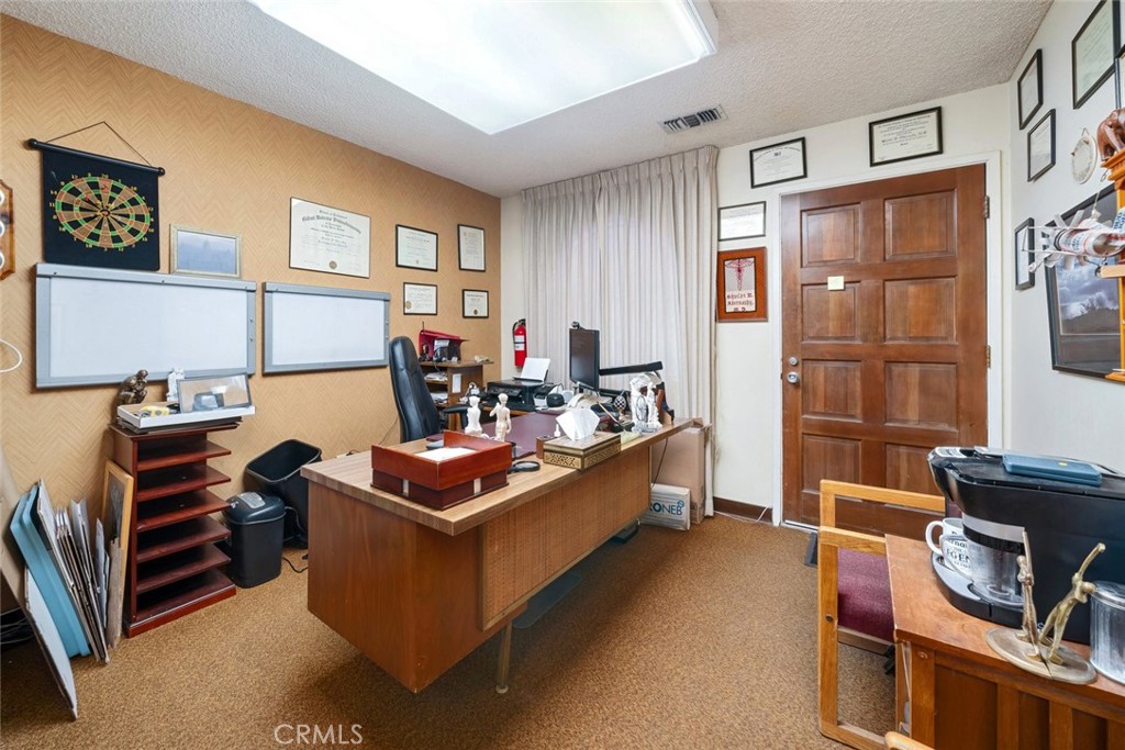 1050 Las Tablas Road 3 Property Photo 8
