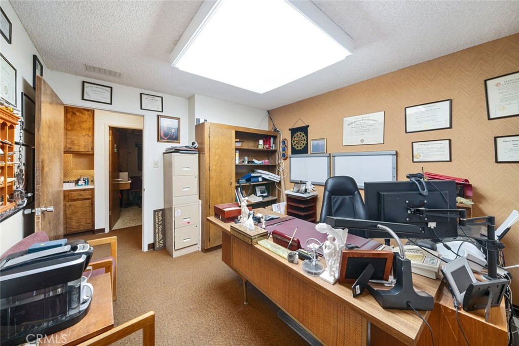 1050 Las Tablas Road 3 Property Photo 9