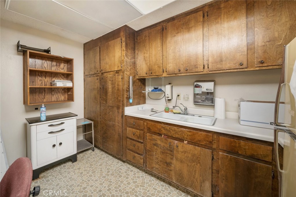1050 Las Tablas Road 3 Property Photo 14