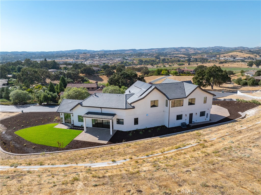 2480 Iron Stone Loop Property Photo 3