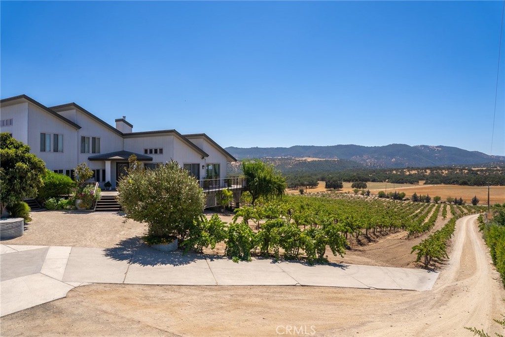 7110 Drake Road Property Photo 2