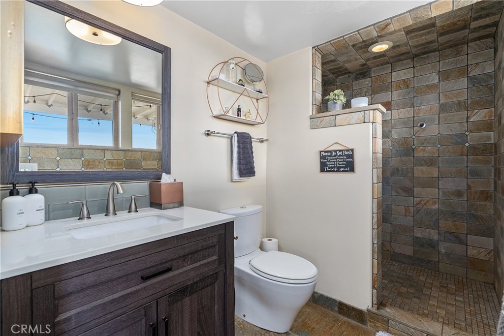 7110 Drake Road Property Photo 32
