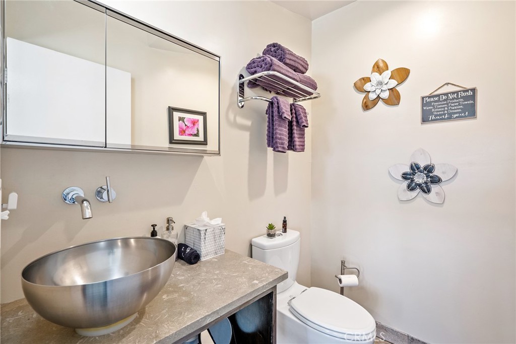7110 Drake Road Property Photo 44