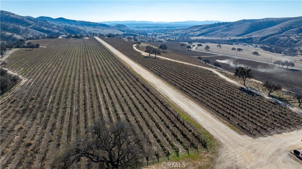 75751 Indian Valley Road Property Photo 3