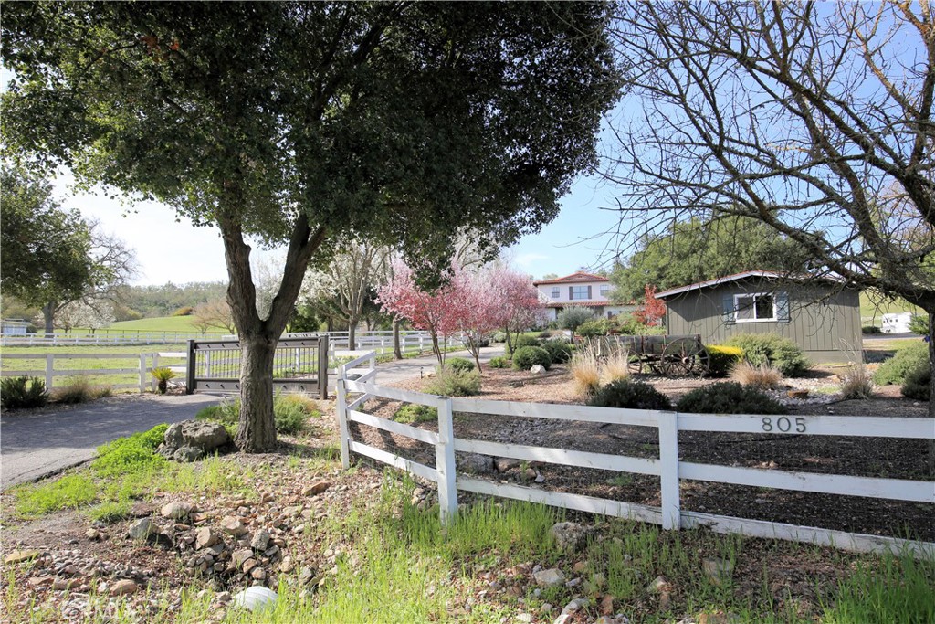 805 Spring Creek Way Property Photo