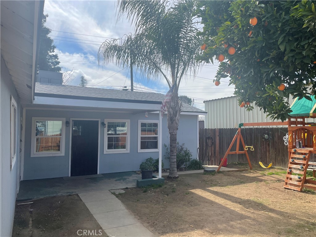 431 Douglas Street Property Photo