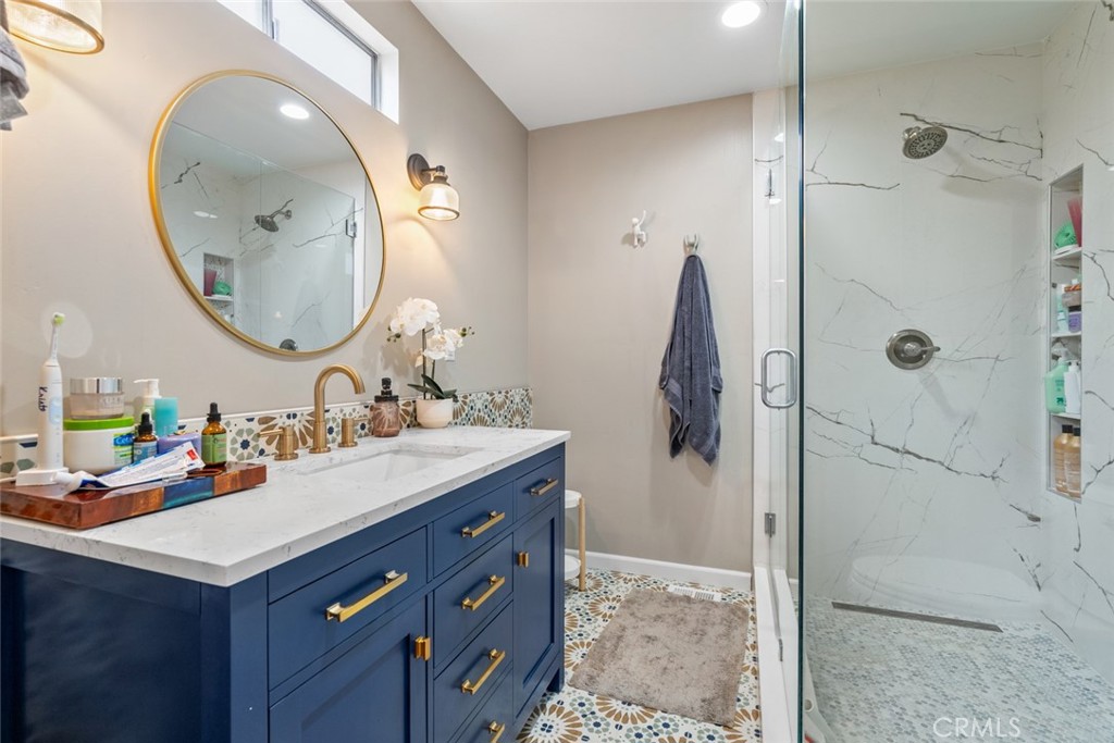 811 Olive Street Property Photo 10