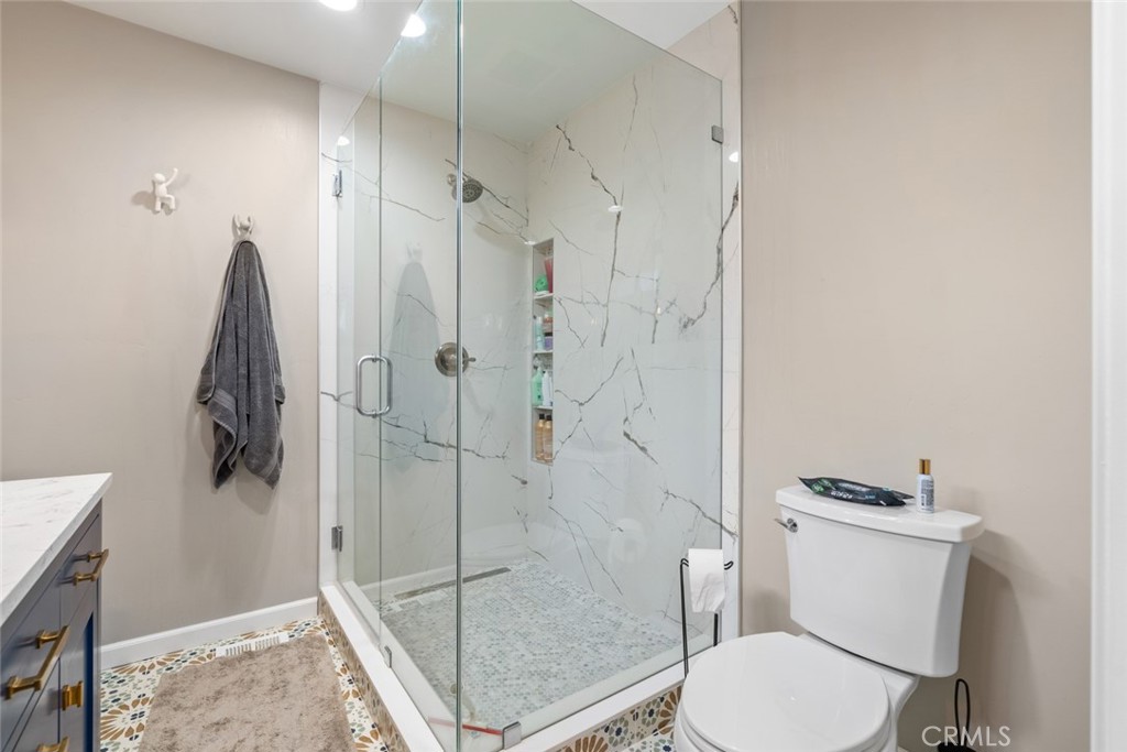 811 Olive Street Property Photo 11
