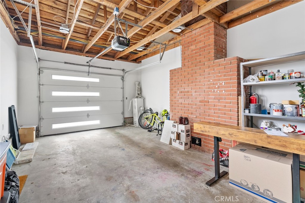 811 Olive Street Property Photo 17