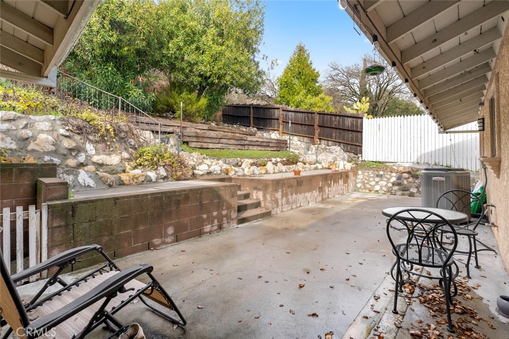 811 Olive Street Property Photo 18