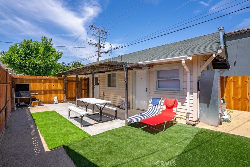 1444 Oak Street Property Photo 20