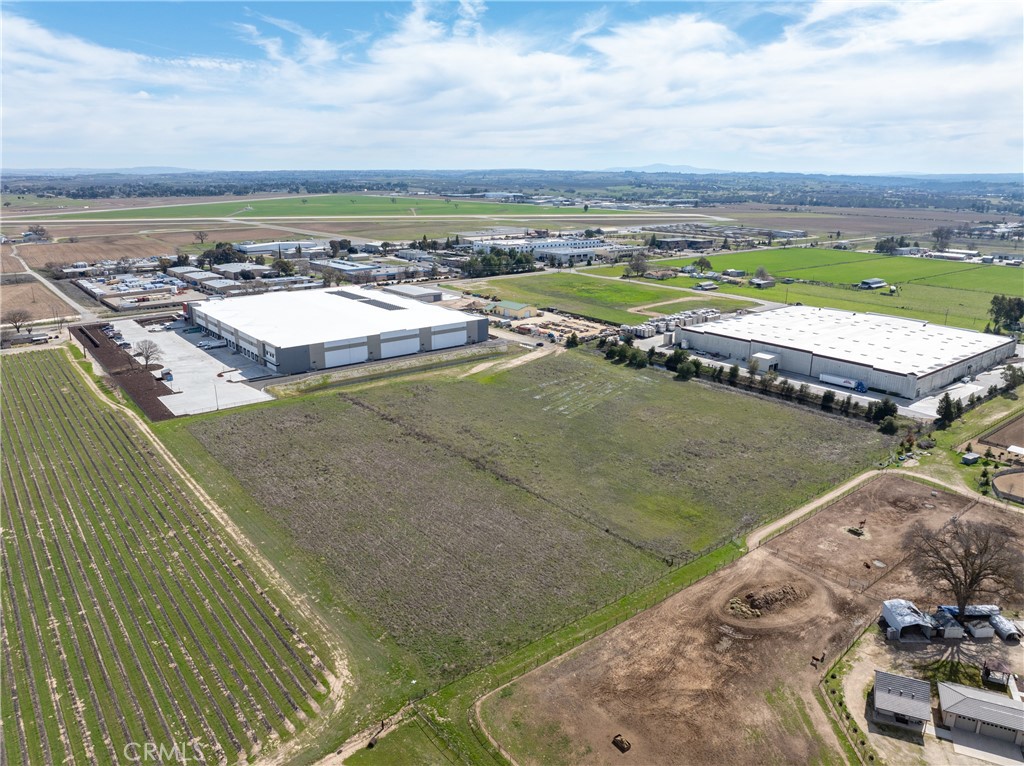 5185 Airport Road Property Photo 2