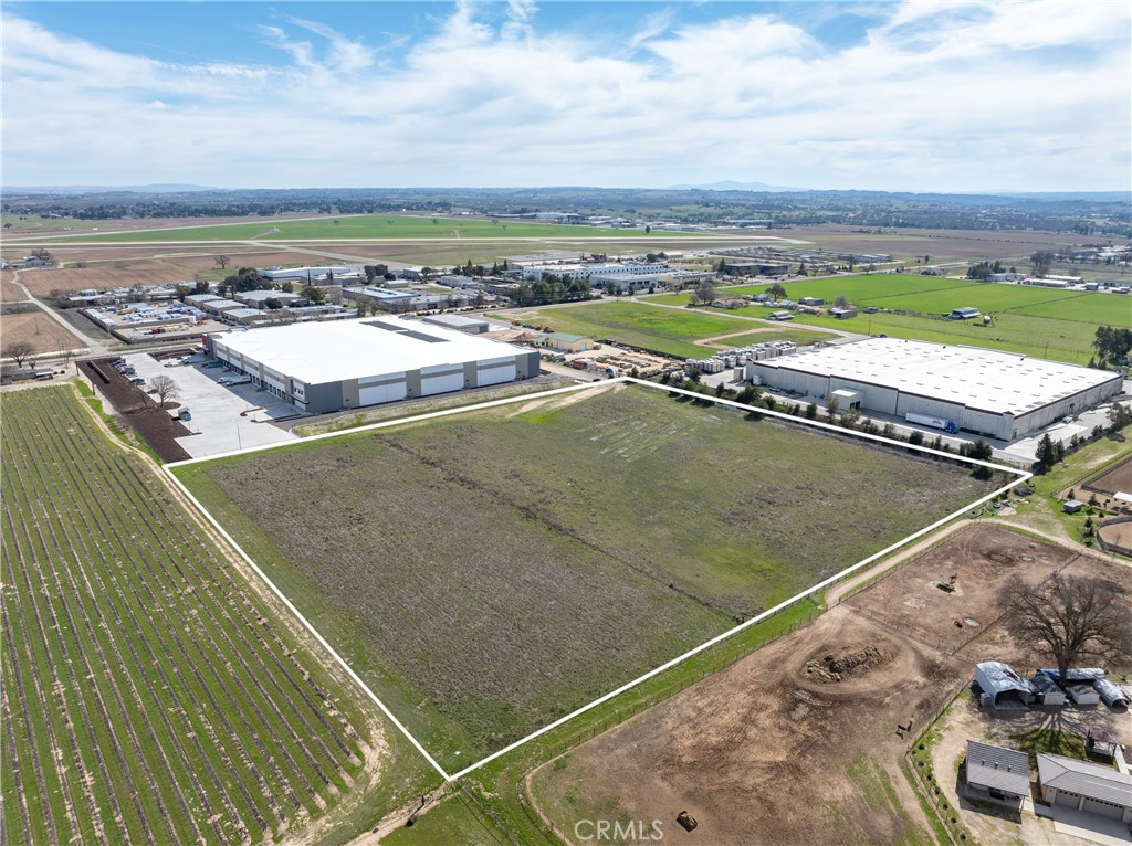 5185 Airport Road Property Photo 3