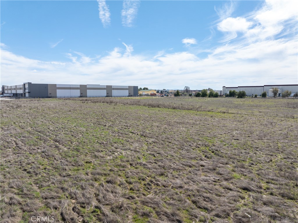 5185 Airport Road Property Photo 10