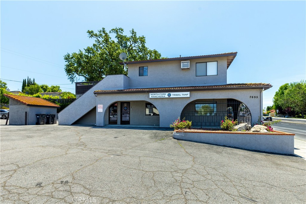 7695 El Camino Real Property Photo 2
