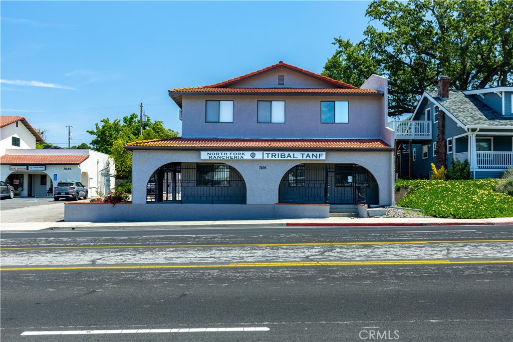 7695 El Camino Real Property Photo 4