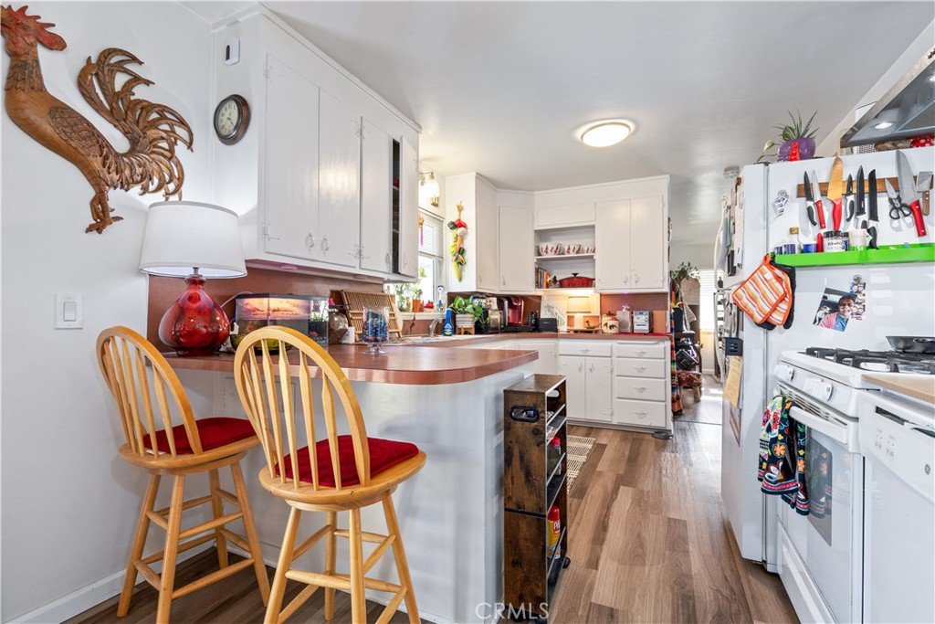7405 El Camino Real Property Photo 5
