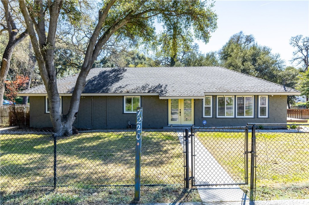 7220 San Andres Avenue Property Photo