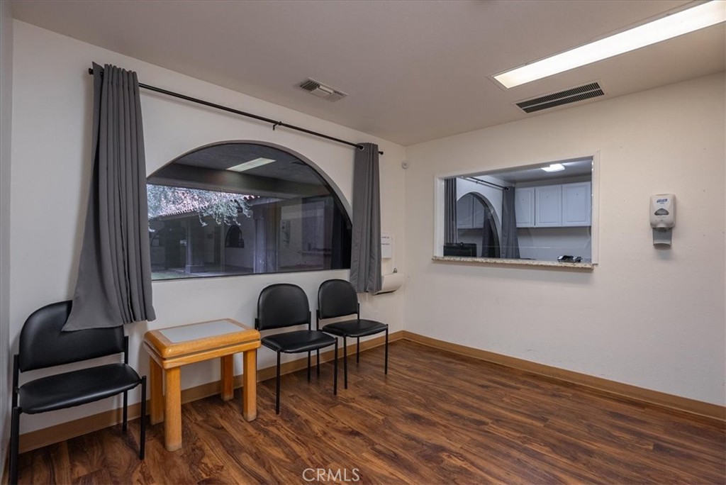 1050 Las Tablas Road 16 Property Photo 8