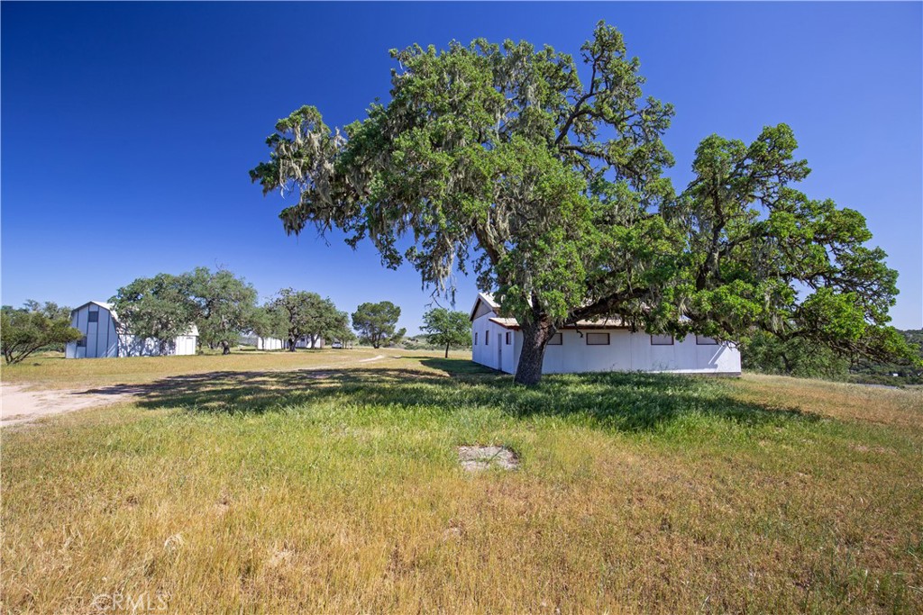 930 Windwood Road Property Photo 2