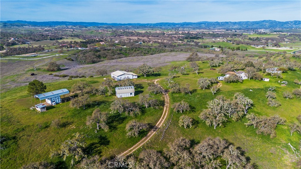 930 Windwood Road Property Photo 4