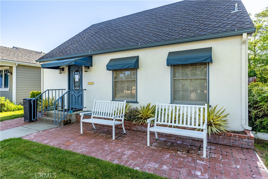 1115 Vine Street Property Photo 2