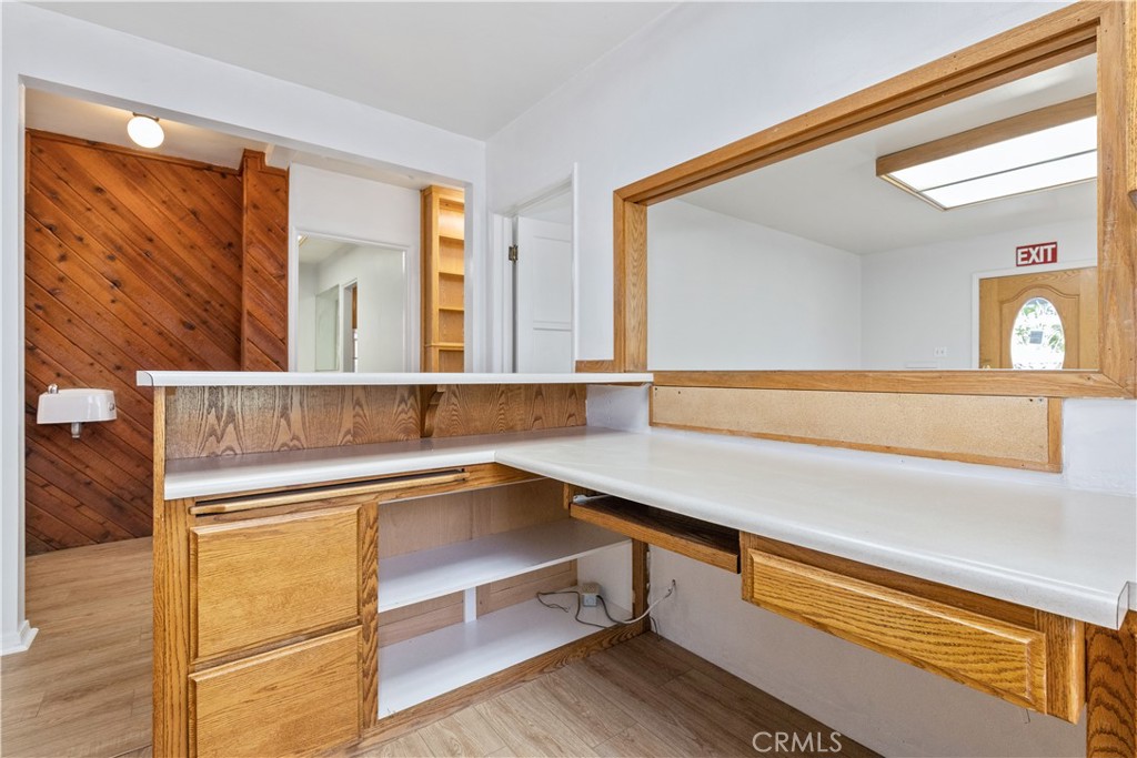 1115 Vine Street Property Photo 8