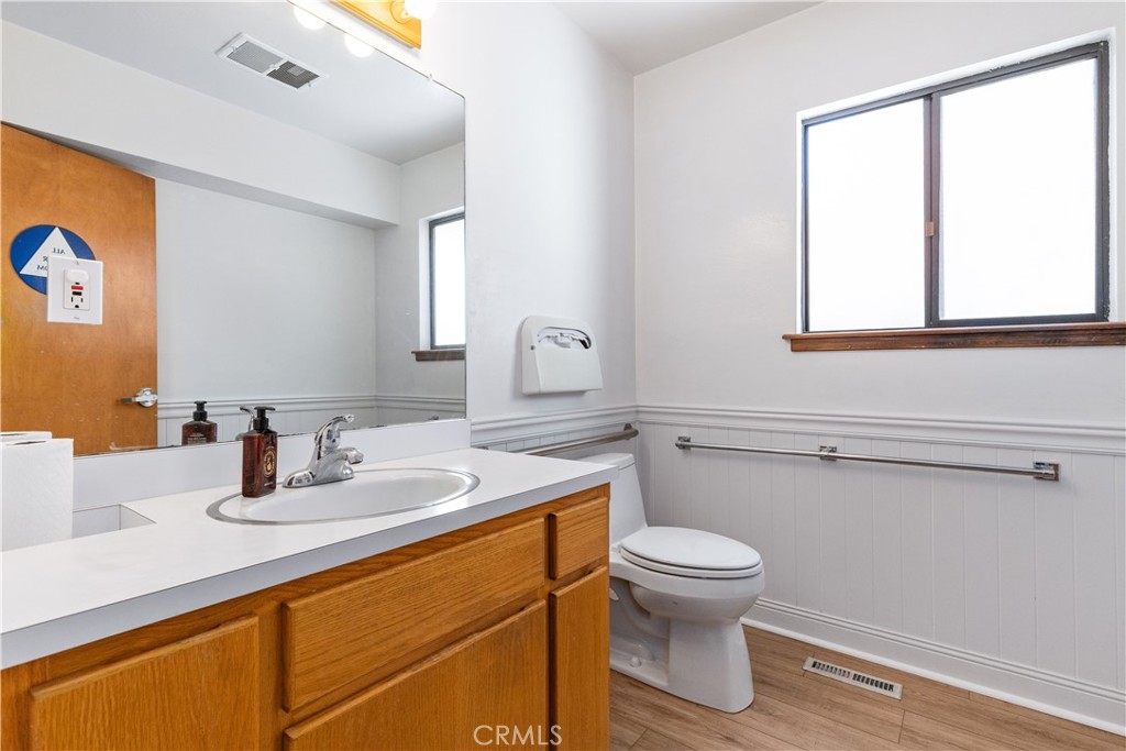1115 Vine Street Property Photo 22