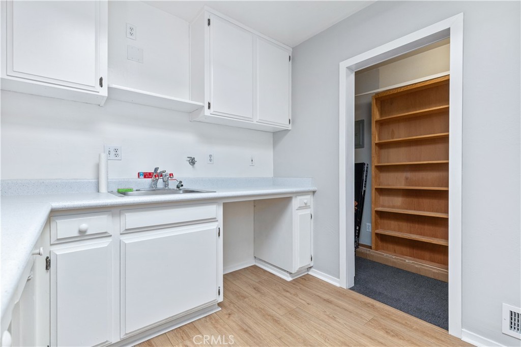 1115 Vine Street Property Photo 25