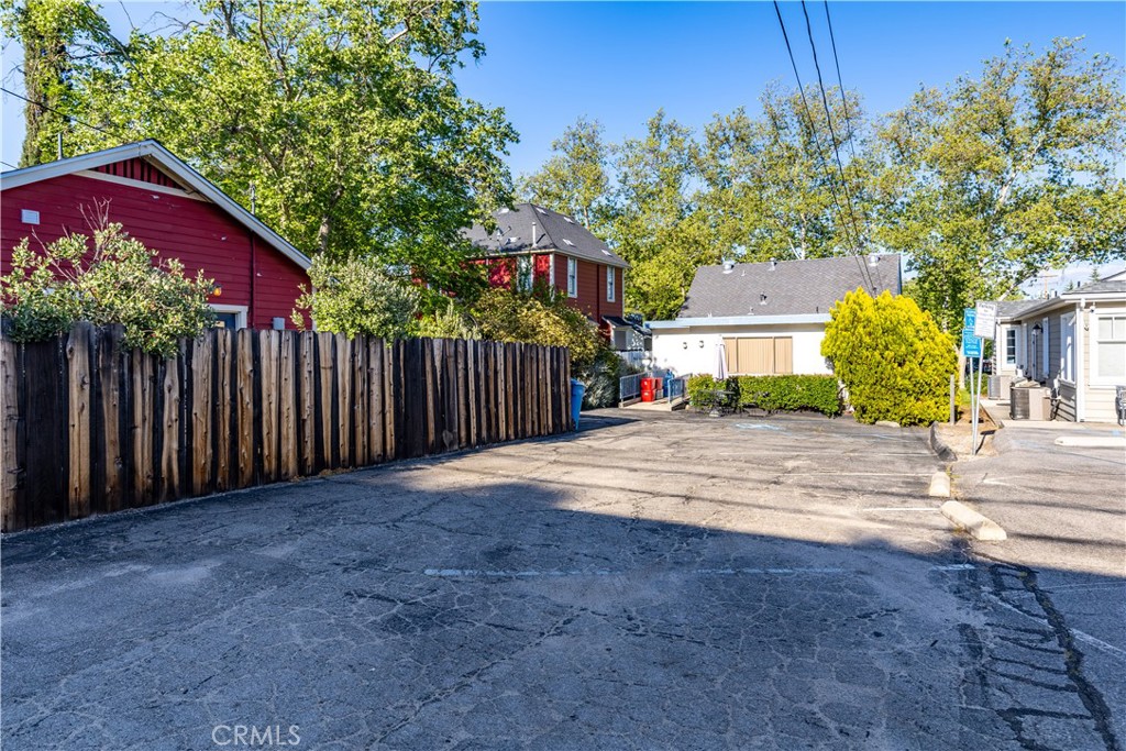 1115 Vine Street Property Photo 33