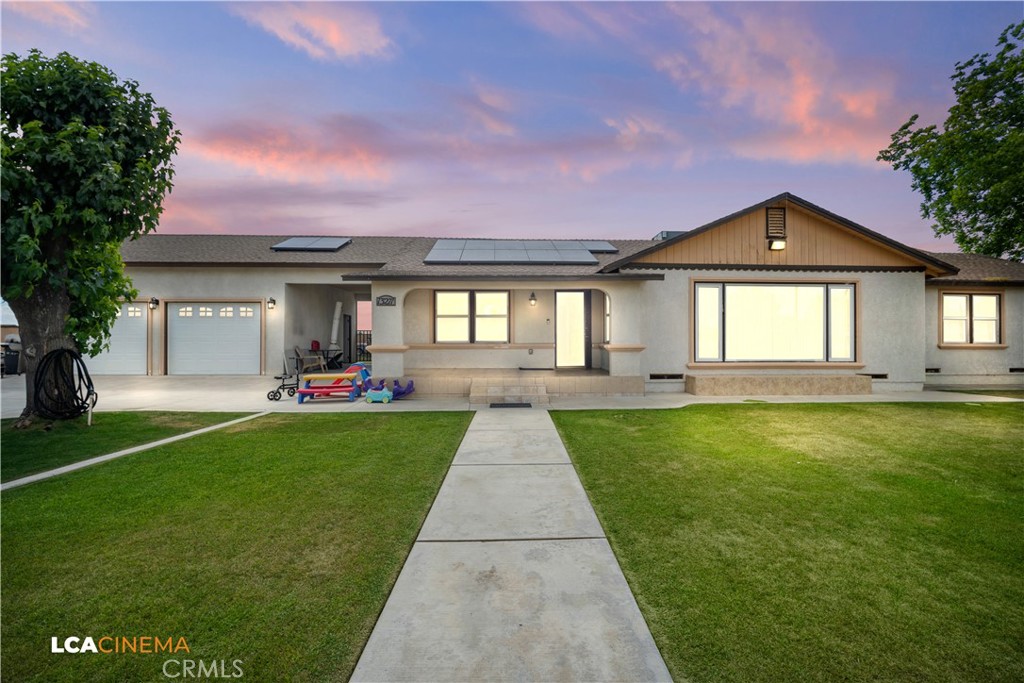 13271 Garzoli Avenue