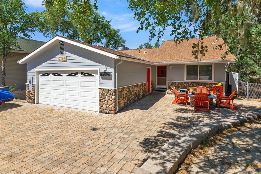 2303 Ridge Rider Road Property Photo 1
