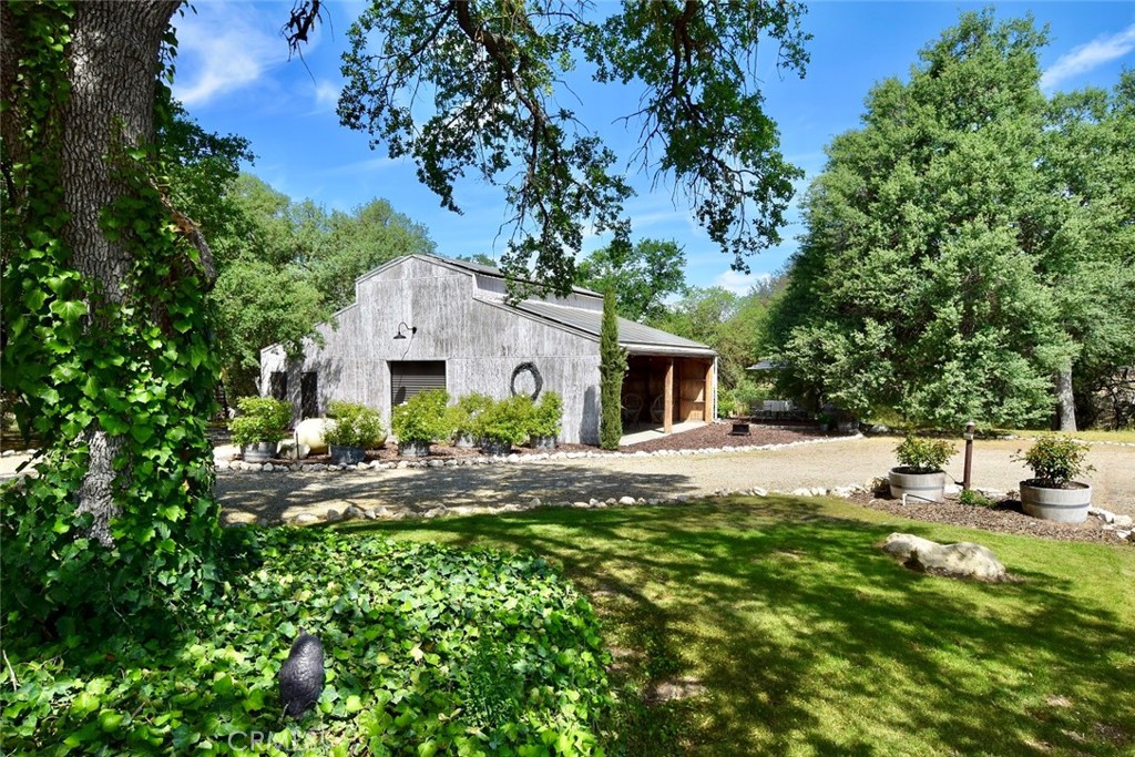 53600 Bradley Lockwood Road Property Photo 15