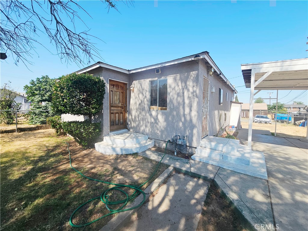 2116 Gage Property Photo 1