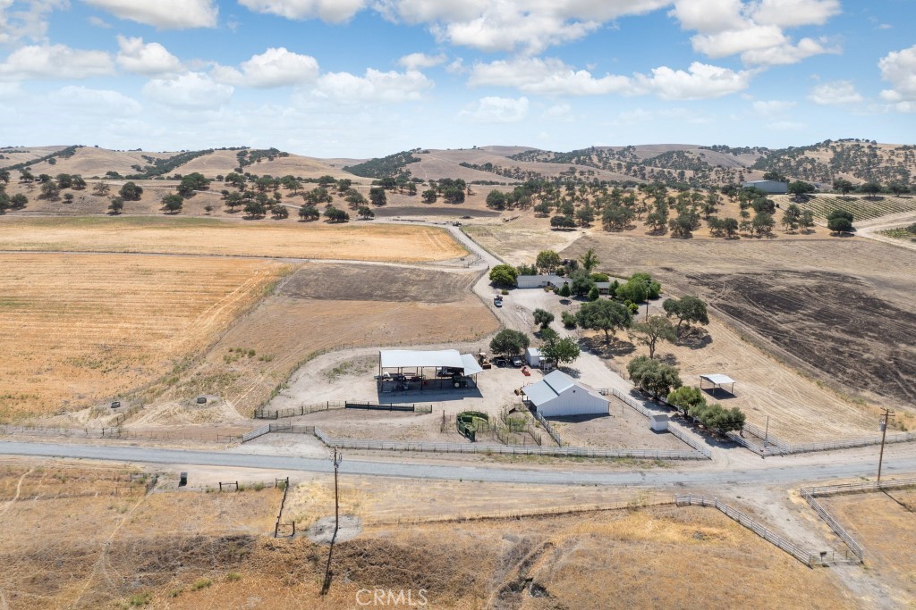 75429 Indian Valley Road Property Photo 1