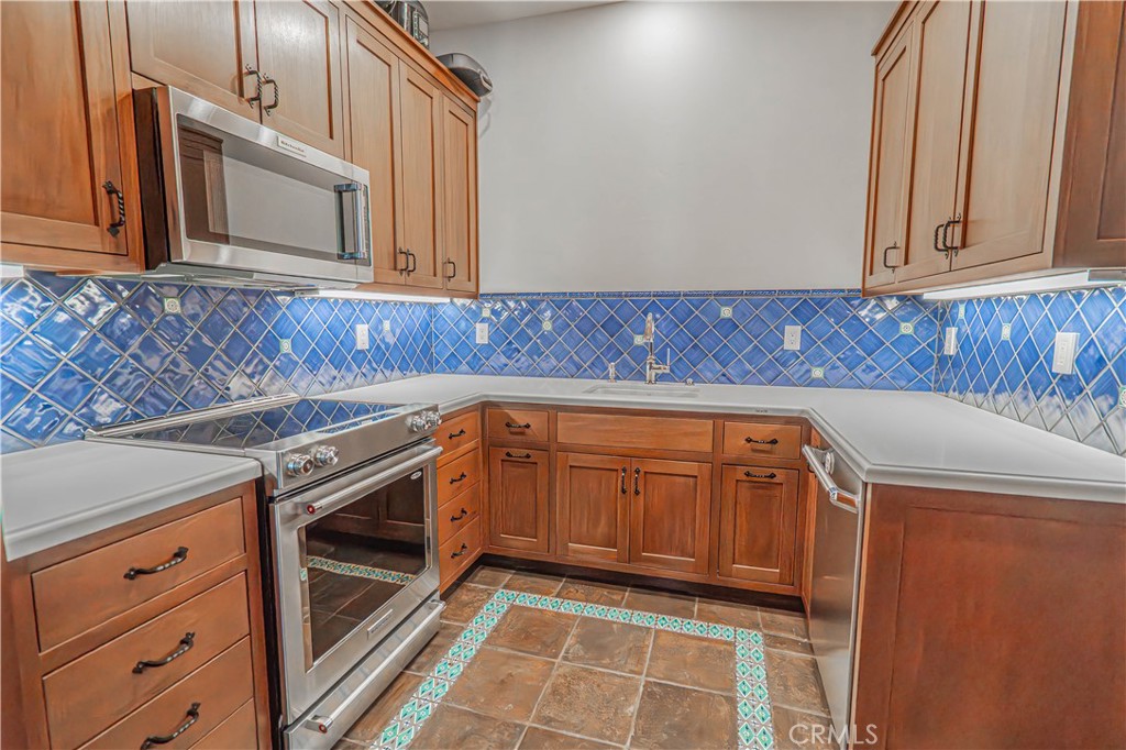 3030 Templeton Property Photo 17