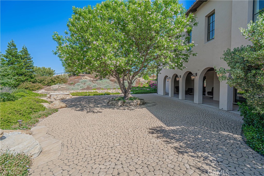 3030 Templeton Property Photo 32