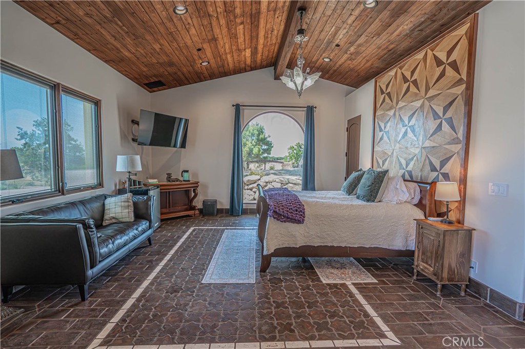3030 Templeton Property Photo 52